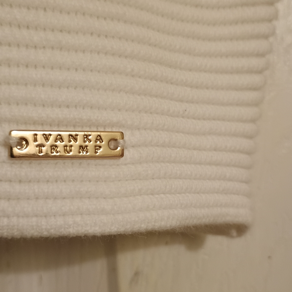 Ivanka Trump Cream Ribbed Knit Top - Picture 2 of 3